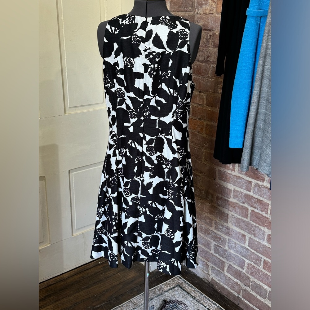 Ivanka Trump Sleeveless Round-Neck Fully Lined Black & White Floral Dress - Picture 5 of 12